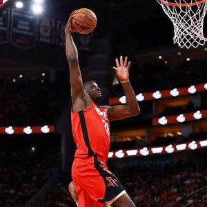 ewc电竞世界杯-替补中锋受伤了依然出场时间有限，火箭签下他的意义到底是什么？